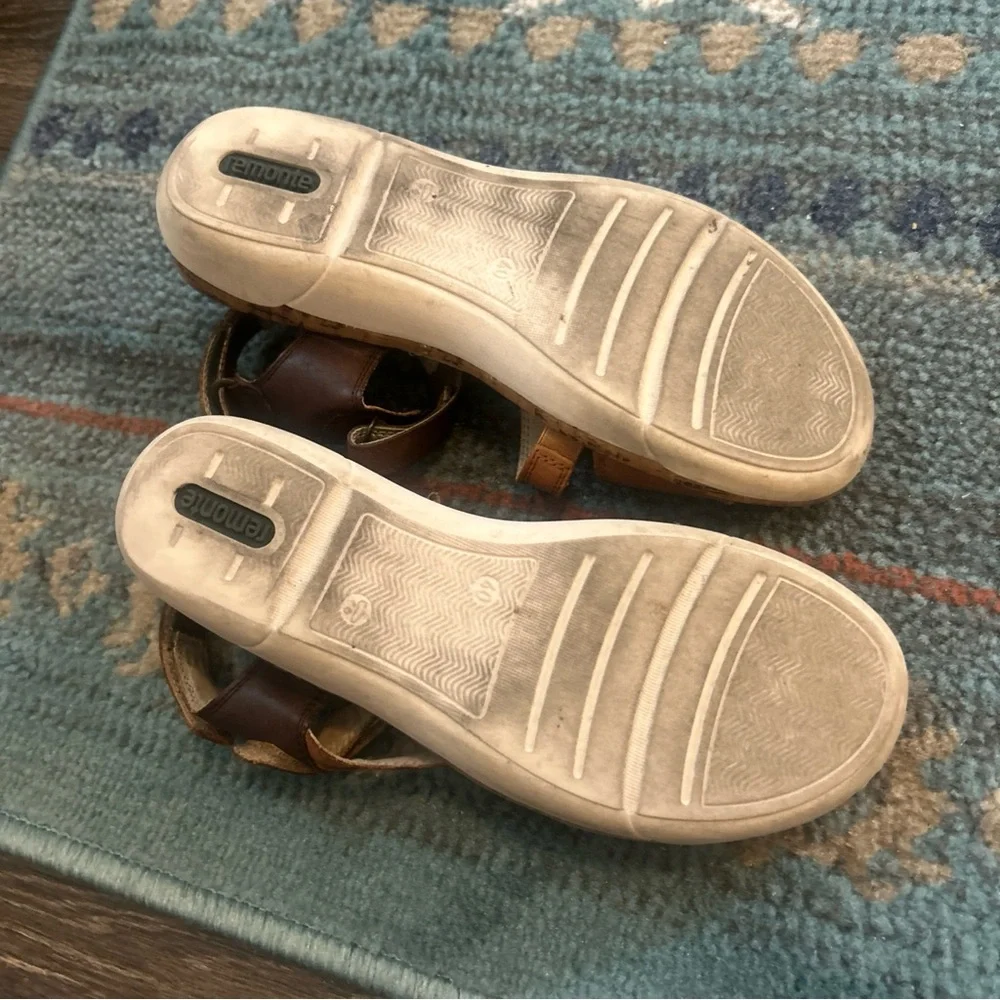 Remonte Womens Sandals Size 40 US 8.5 Beige Leather Ankle Strap Adjustable